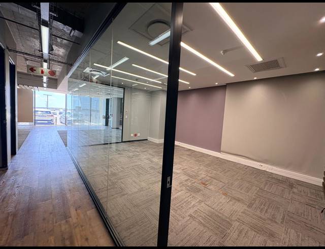 360M² OFFICE TO LET IN WATERFALL